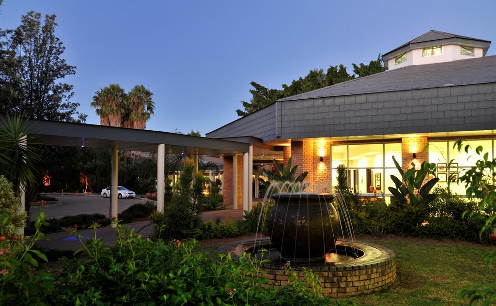 Cresta Lodge Gaborone Bagian luar foto