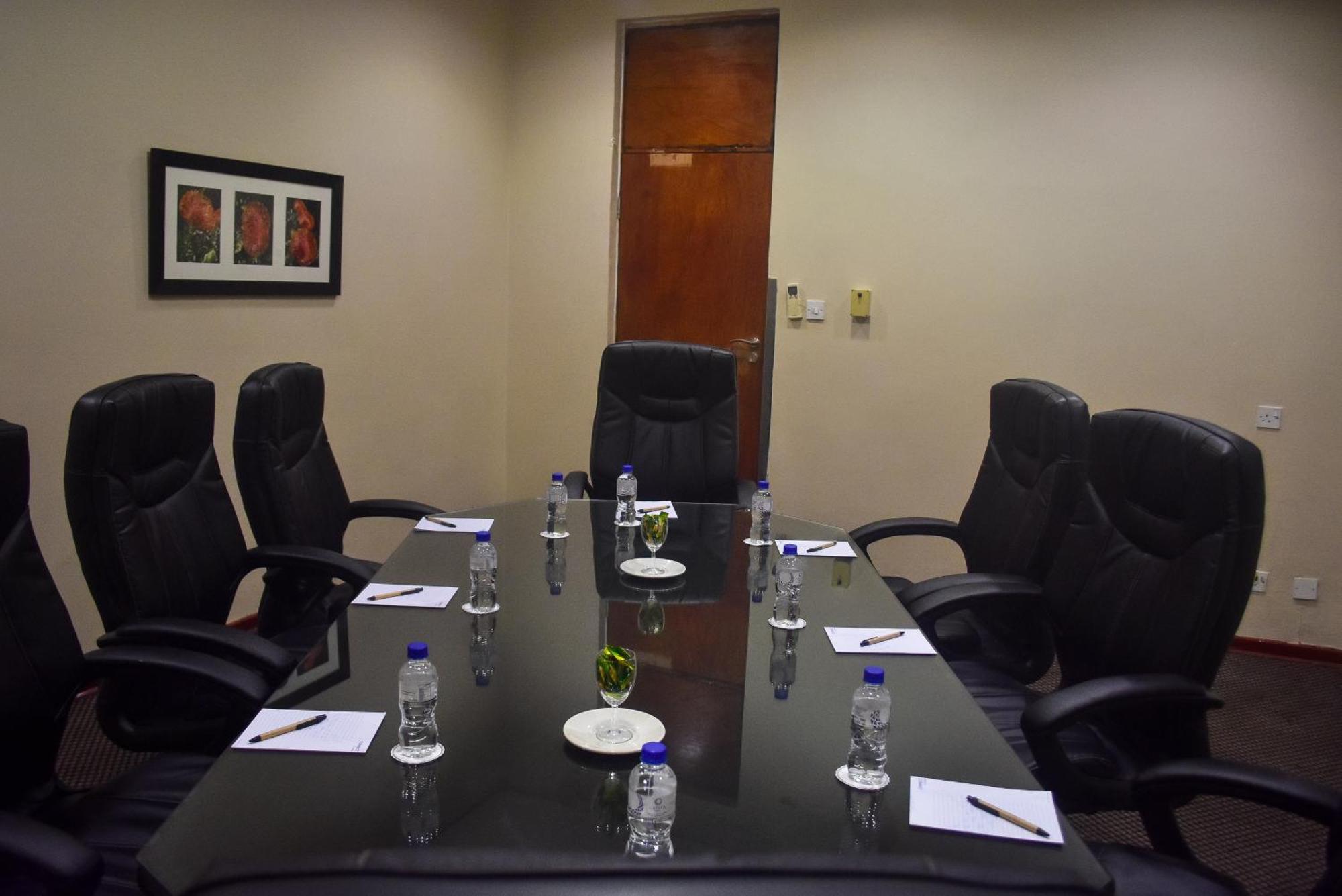Cresta Lodge Gaborone Bagian luar foto
