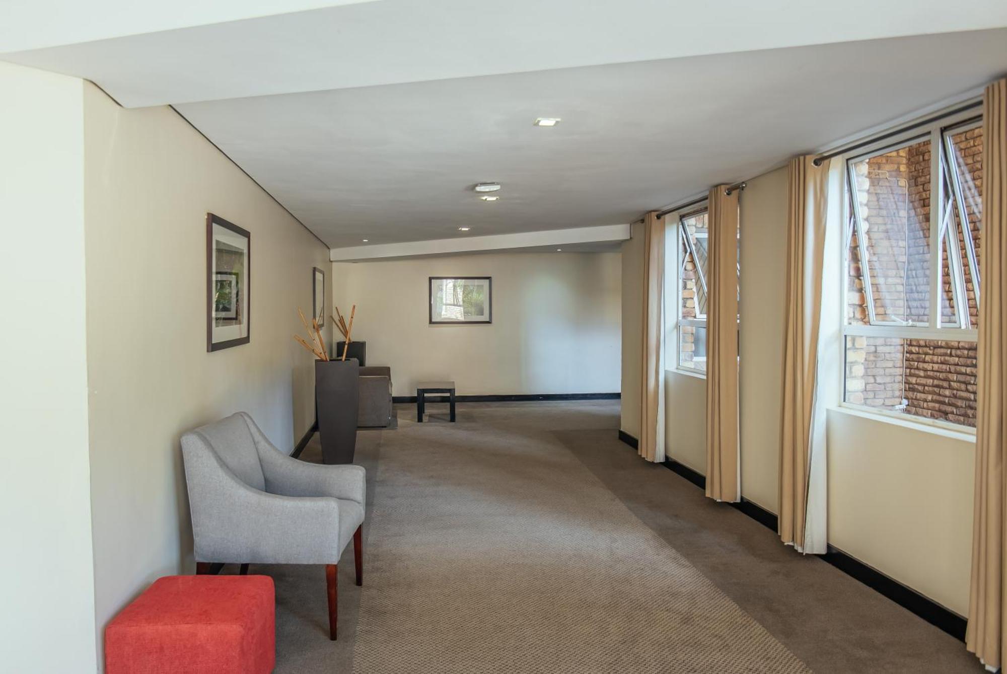 Cresta Lodge Gaborone Bagian luar foto