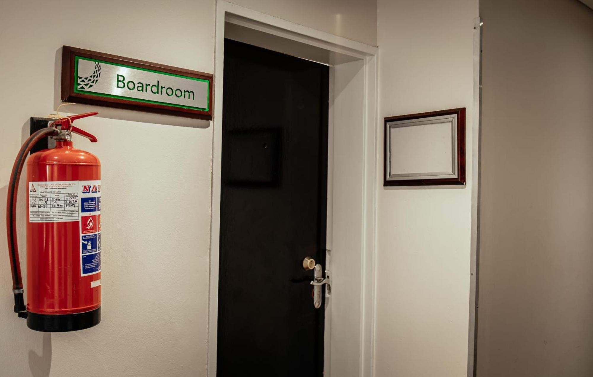 Cresta Lodge Gaborone Bagian luar foto