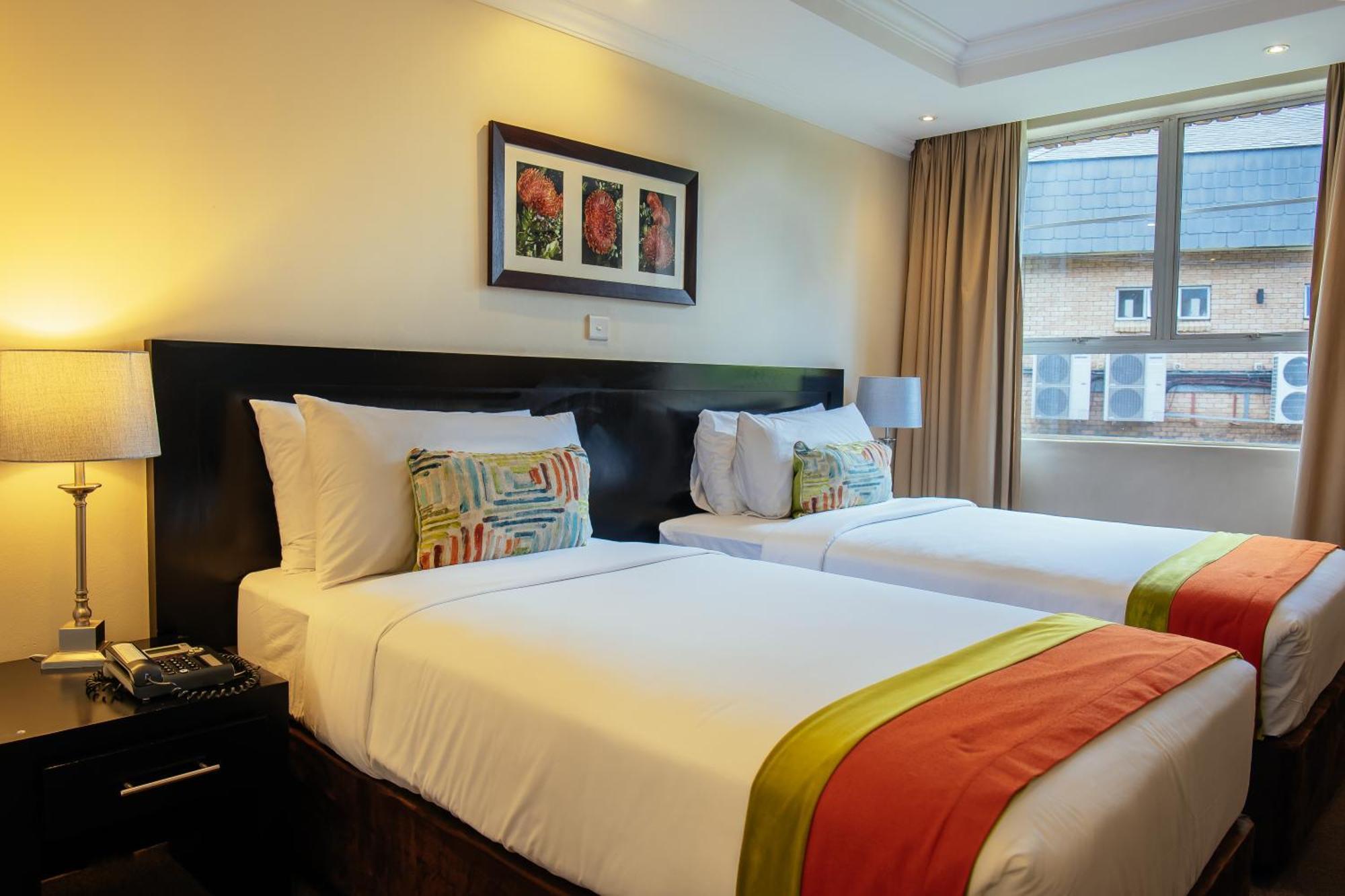 Cresta Lodge Gaborone Bagian luar foto